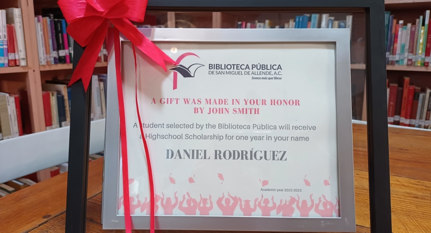 Biblioteca scholarships change lives